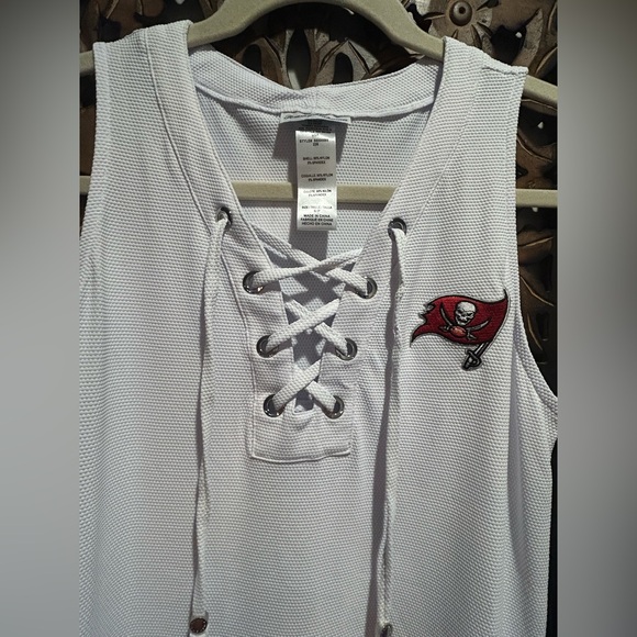 Tommy Bahama white Tampa Bay Buccaneers Island Cays Lace-Up Dress - Picture 4 of 9